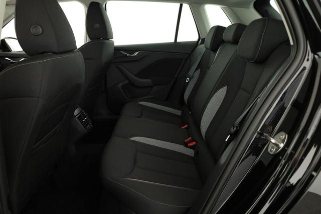 Skoda Kamiq Selection 1.5 TSI DSG Selection, AHK, LED, Kamera, Winter, Ladeboden, 16-Zoll 