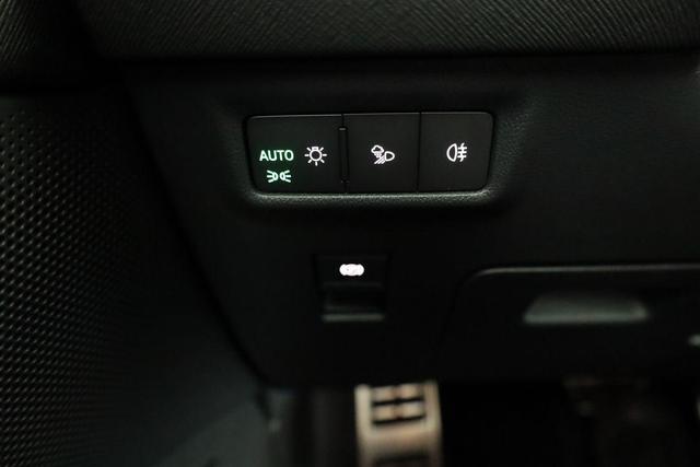 Skoda Kodiaq 2.0 TSI 150 kW 4x4 Sportline DSG Sportline, AHK, Navi, FS-beheizbar, Matrix, el. Klappe, 20-Zoll, 5 J.-Garantie 