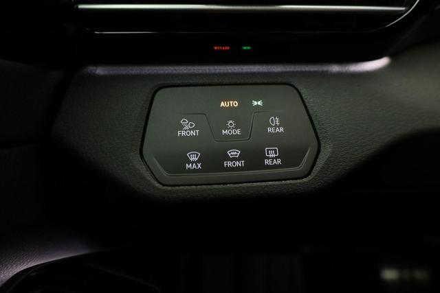 Volkswagen ID.5 Pro 210 kW mit Infotainment-Paket Pro, IQ.Light, Navi, Kamera, 19-Zoll, Komfortpaket 