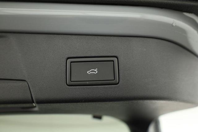 Volkswagen ID.5 Pro 210 kW mit Infotainment-Paket Pro, IQ.Light, Navi, Kamera, 19-Zoll, Komfortpaket 