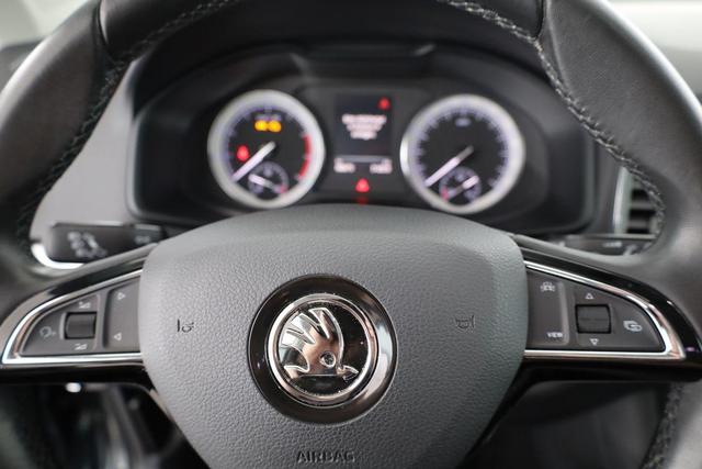 Skoda Karoq Style 1.5 TSI DSG Style, LED, ACC, Kamera, Winter, el. Klappe, Ladeboden 