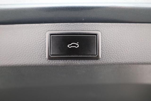 Skoda Karoq Style 1.5 TSI DSG Style, LED, ACC, Kamera, Winter, el. Klappe, Ladeboden 
