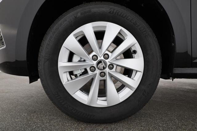 Skoda Kamiq Selection 1.0 TSI DSG Selection, AHK, Matrix, Kamera, Ladeboden, Winter, 16-Zoll 