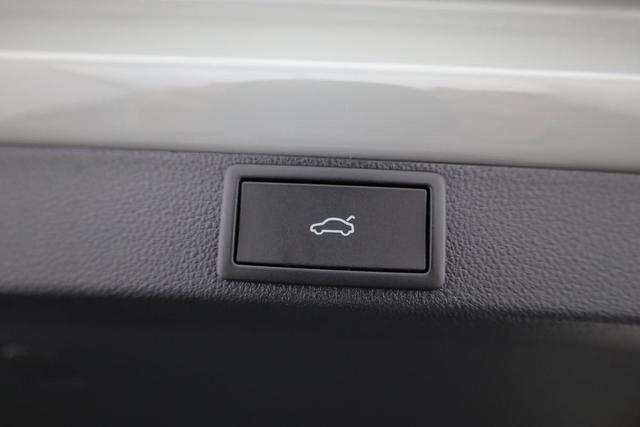 Skoda Octavia Combi 2.0 TSI 195 kW RS DSG, Standheizung, AHK, Navi, Matrix, Side, Winter, 5 J.-Garantie 