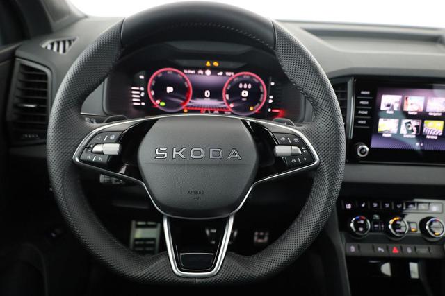 Skoda Karoq Sportline 4x4 2.0 TSI DSG Sportline, Pano, AHK, Navi, Matrix, Side, Winter, 5 J.-Garantie 