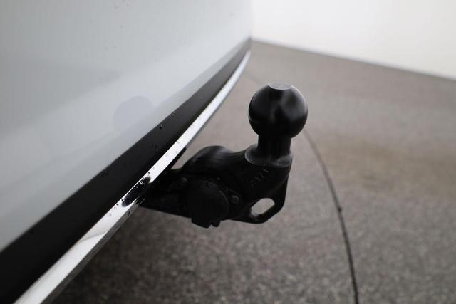Skoda Karoq Sportline 4x4 2.0 TSI DSG Sportline, Pano, AHK, Navi, Matrix, Side, Winter, 5 J.-Garantie 