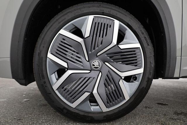 Skoda Kodiaq 2.0 TSI 150 kW 4x4 Sportline DSG Sportline, AHK, Navi, FS-beheizbar, Matrix, el. Klappe, 20-Zoll, 5 J.-Garantie 