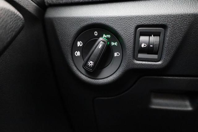 Skoda Kamiq Selection 1.5 TSI Selection, LED, Kamera, Ladeboden, Winter 