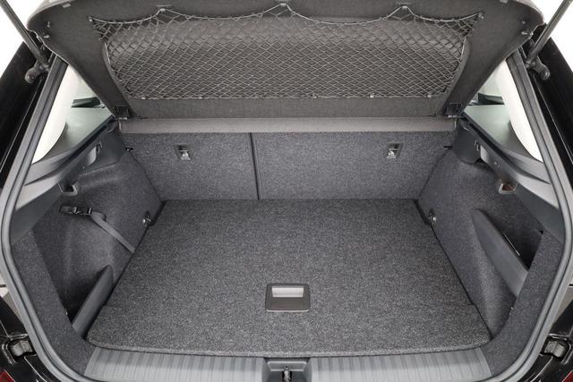 Skoda Kamiq Selection 1.5 TSI Selection, LED, Kamera, Ladeboden, Winter 