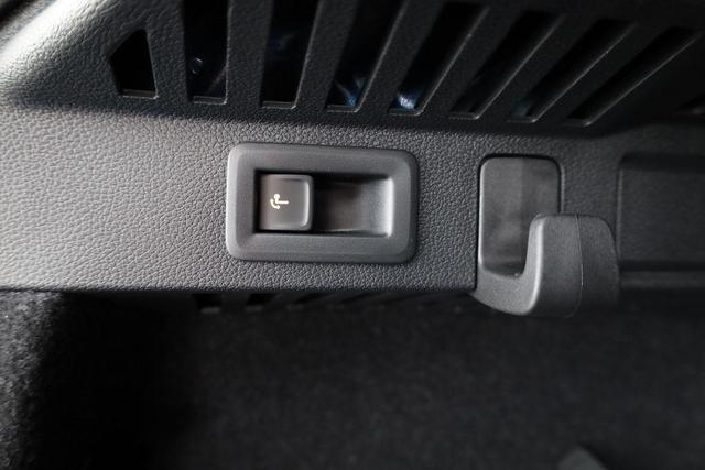 Skoda Kamiq Selection 1.0 TSI DSG Selection, AHK, Matrix, Kamera, Ladeboden, Winter, 16-Zoll 