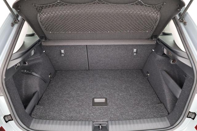 Skoda Kamiq Selection 1.5 TSI DSG Selection, AHK, LED, Kamera, Ladeboden, Winter 