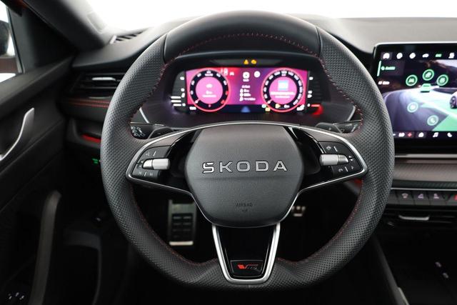 Skoda Octavia Combi 2.0 TSI 195 kW RS DSG, Pano, Standheizung, AHK, Navi, Matrix, Canton, Side, Winter, 5 J.-Garantie 
