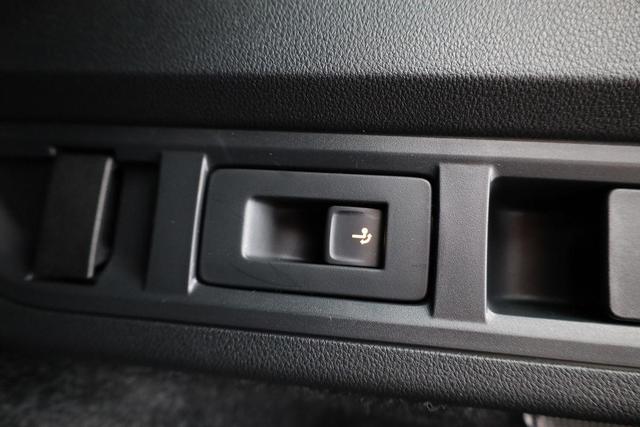 Skoda Octavia Combi 2.0 TSI 195 kW RS DSG, Pano, Standheizung, AHK, Navi, Matrix, Canton, Side, Winter, 5 J.-Garantie 