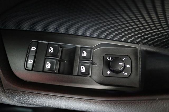 Skoda Octavia Combi 2.0 TSI 195 kW RS DSG, Pano, Standheizung, AHK, Navi, Matrix, Sound, Side, Winter, 5 J.-Garantie 