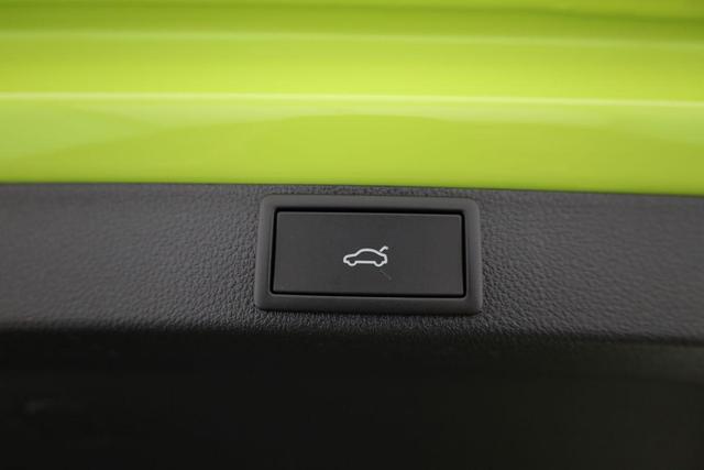 Skoda Octavia Combi 2.0 TSI 195 kW RS DSG, Pano, Standheizung, AHK, Navi, Matrix, Sound, Side, Winter, 5 J.-Garantie 