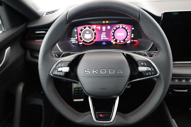 Skoda Octavia Combi 2.0 TSI 195 kW RS DSG, Standheizung, AHK, Navi, Matrix, Side, Winter, 5 J.-Garantie 