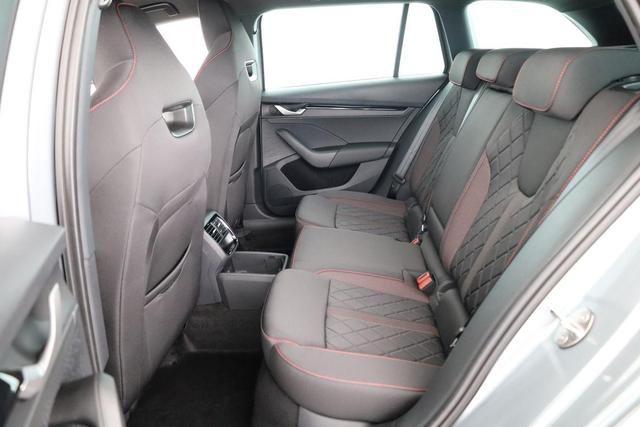 Skoda Octavia Combi 2.0 TSI 195 kW RS DSG, Standheizung, AHK, Navi, Matrix, Side, Winter, 5 J.-Garantie 