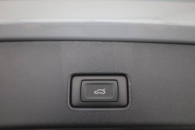 Audi Q4 e-tron 45 basis quattro S-LINE quattro, Navi, Matrix, Side, Kamera, el. Klappe, Winter. 20-Zoll 