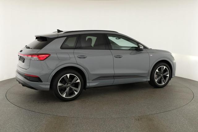 Audi Q4 e-tron 45 basis quattro S-LINE quattro, Navi, Matrix, Side, Kamera, el. Klappe, Winter. 20-Zoll 