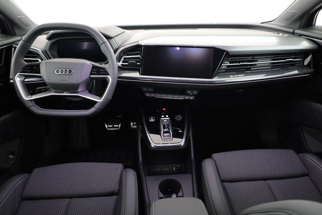 Audi Q4 e-tron 45 basis quattro S-LINE quattro, Navi, Matrix, Side, Kamera, el. Klappe, Winter. 20-Zoll 