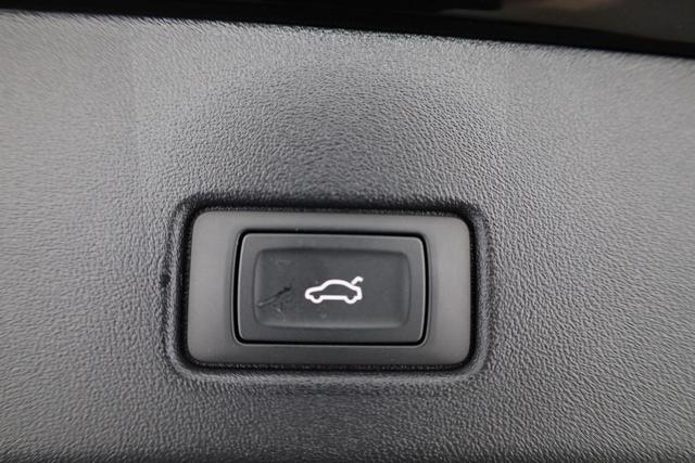Audi Q4 e-tron 45 basis quattro S-LINE quattro, Navi, Matrix, Side, Kamera, el. Klappe, Winter. 20-Zoll 