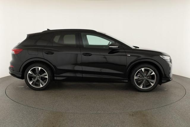 Audi Q4 e-tron 45 basis quattro S-LINE quattro, Navi, Matrix, Side, Kamera, el. Klappe, Winter. 20-Zoll 