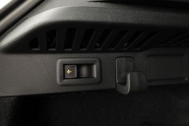 Skoda Kamiq Selection 1.0 TSI Selection, AHK, LED, Kamera, Ladeboden, Winter 