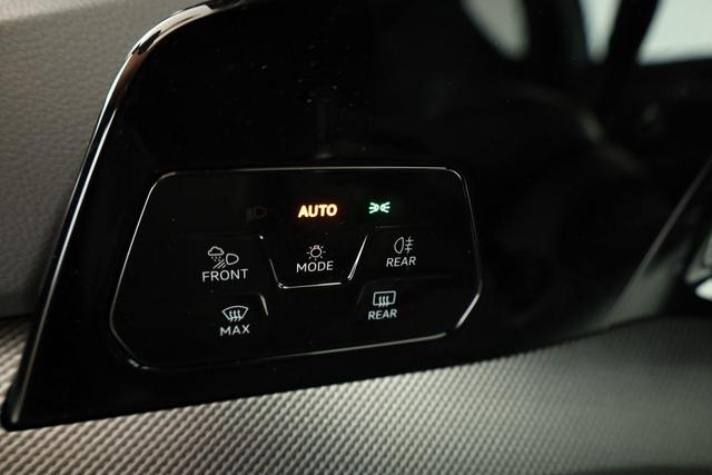 Volkswagen Golf Variant 2.0 TSI 150 kW 4Motion R-Line VIII DSG 4M R-LINE, AHK, easyOpen, LED-Plus, 18-Zoll, 3 J.-Garantie 