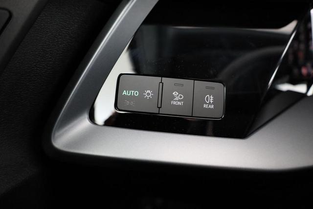 Audi A3 Sportback TFSI 110 kW S line 35 S-tronic S-LINE, AHK, Matrix, Navi, el. Klappe, Kamera, Winter, 3 J.-Garantie 
