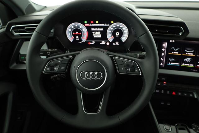 Audi A3 Sportback TFSI 110 kW S line 35 S-tronic S-LINE, AHK, Matrix, Navi, el. Klappe, Kamera, Winter, 3 J.-Garantie 