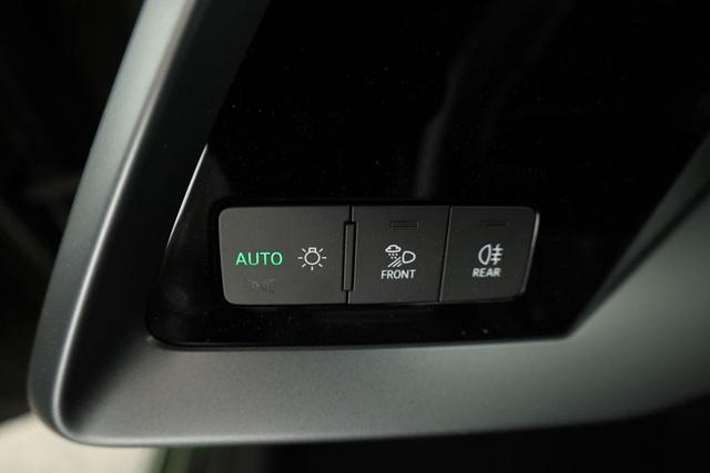 Audi A3 Sportback TFSI 110 kW S line 35 S-tronic S-LINE, AHK, Matrix, Navi, el. Klappe, Kamera, Winter, 3 J.-Garantie 