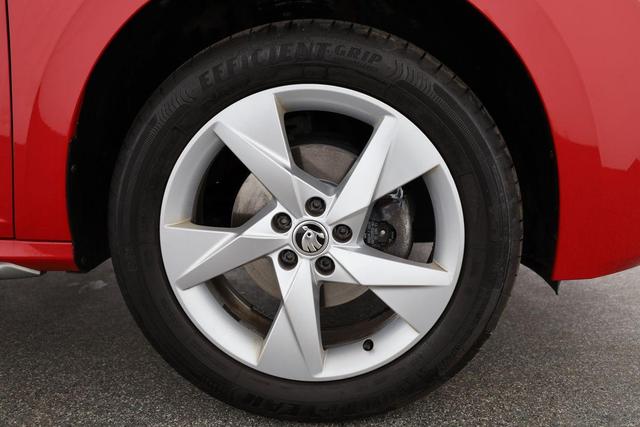 Skoda Kamiq Style 1.0 TSI Style, LED, Kamera, Winter, ACC, 17-Zoll 