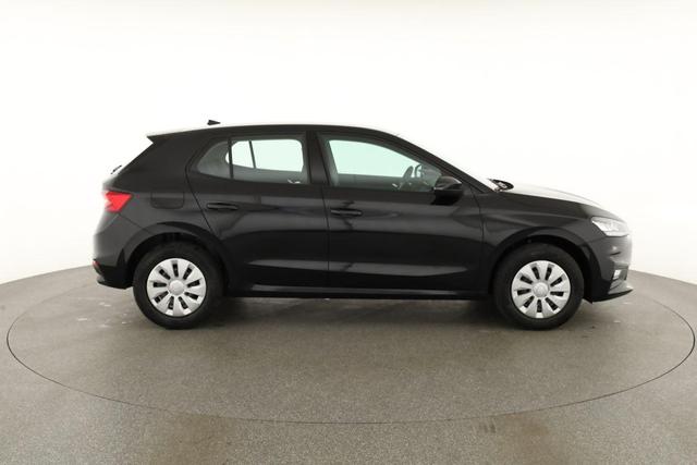 Skoda Fabia Selection 1.0 TSI Selection, AHK, Tempomat, Ladeboden, Park, Winterpaket, SmartLink, 4-J Garantie 