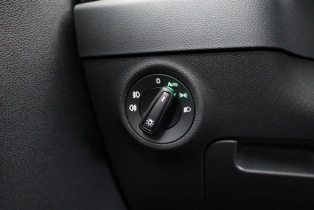 Skoda Karoq Selection 4x4 2.0 TDI DSG Selection, AHK, LED, Kamera, Winter, 4 J.-Garantie 