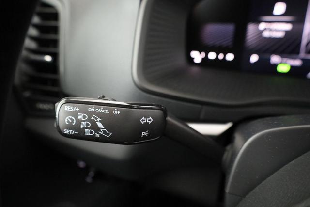 Skoda Karoq Selection 4x4 2.0 TDI DSG Selection, AHK, LED, Kamera, Winter, 4 J.-Garantie 