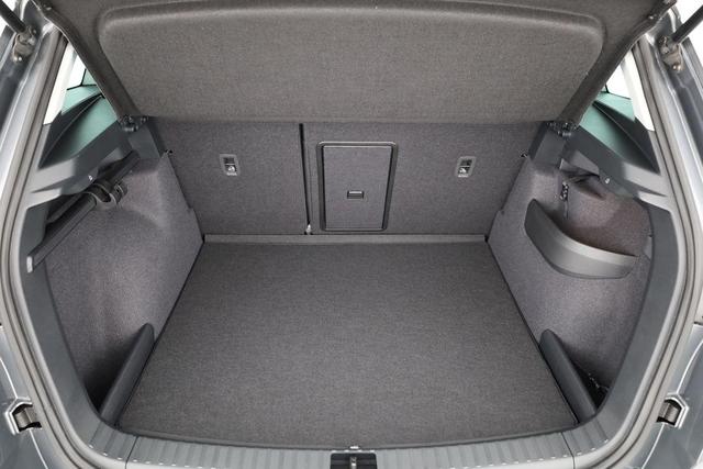 Skoda Karoq Selection 4x4 2.0 TDI DSG Selection, AHK, LED, Kamera, Winter, 4 J.-Garantie 