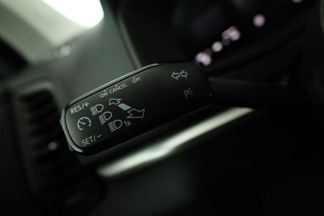Skoda Karoq Selection 4x4 2.0 TDI DSG Selection, AHK, LED, Kamera, Winter, 4 J.-Garantie 