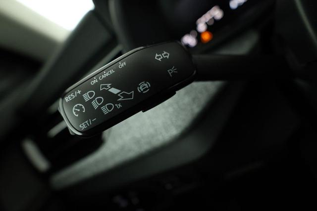 Skoda Kamiq Selection 1.0 TSI DSG Selection, AHK, LED, Kamera, Winter, 16-Zoll, 4 J.-Garantie 