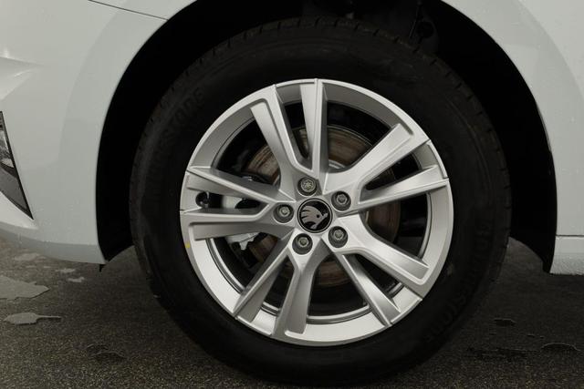 Skoda Fabia Selection 1.0 TSI DSG Selection, LED, Kamera, Side, ACC, Winter, Ladeboden, sofort 