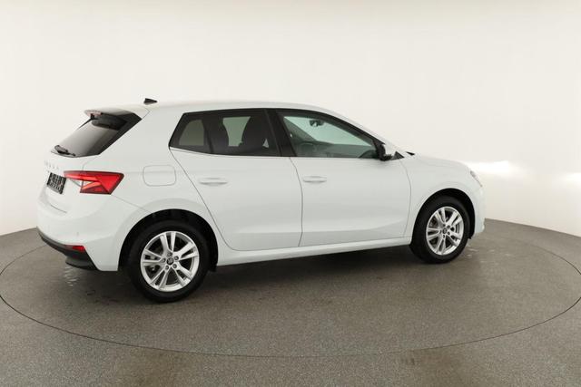Skoda Fabia Selection 1.0 TSI DSG Selection, LED, Kamera, Side, ACC, Winter, Ladeboden, sofort 