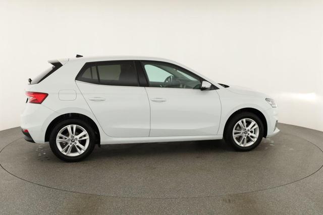 Skoda Fabia Selection 1.0 TSI DSG Selection, LED, Kamera, Side, ACC, Winter, Ladeboden, sofort 