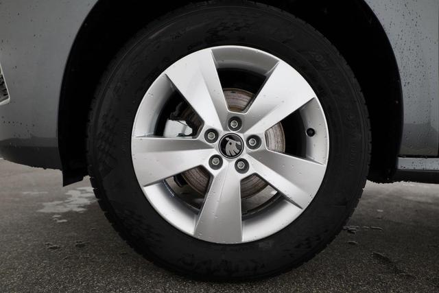 Skoda Kamiq Selection 1.5 TSI DSG Selection, LED, Kamera, Ladeboden, Winter, 16-Zoll 