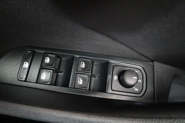 Skoda Kamiq Selection 1.0 TSI DSG Selection, AHK, LED, Kamera, Winter, 16-Zoll, 4 J.-Garantie 