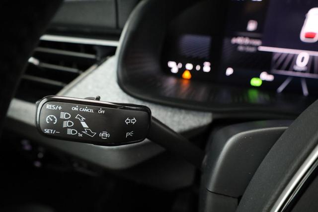 Skoda Kamiq Selection 1.5 TSI DSG Selection, LED, Kamera, Winter, Ladeboden, 16-Zoll, 4 J.-Garantie 