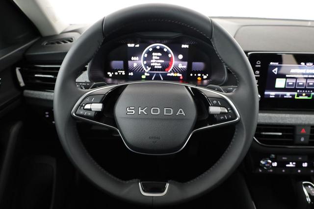 Skoda Kamiq Selection 1.5 TSI DSG Selection, AHK, LED, Kamera, Winter, Ladeboden, 16-Zoll, 4 J.-Garantie 