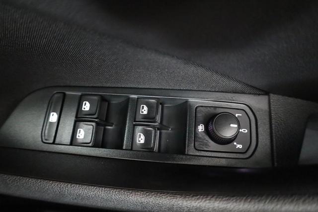 Skoda Kamiq Selection 1.5 TSI DSG Selection, AHK, LED, Kamera, Winter, Ladeboden, 16-Zoll, 4 J.-Garantie 