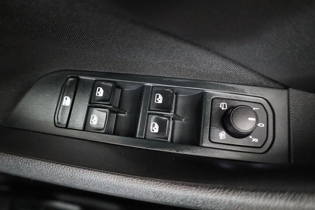 Skoda Kamiq Selection 1.5 TSI DSG Selection, LED, Kamera, Ladeboden, Winter, 16-Zoll 