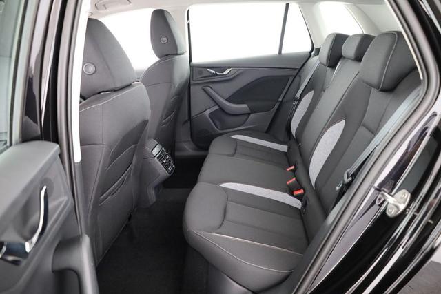 Skoda Kamiq Selection 1.5 TSI DSG Selection, LED, Kamera, Ladeboden, Winter, 16-Zoll 
