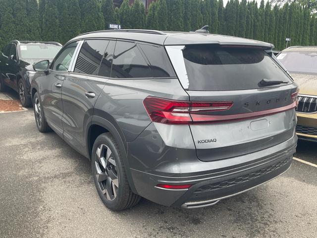 Skoda Kodiaq 2.0 TDI 142 kW 4x4 Sportline DSG Sportline, Pano, AHK, Navi, Matrix, el. Klappe, Side, Winter, 19-Zoll 
