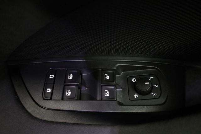 Skoda Kodiaq 2.0 TDI 142 kW 4x4 Sportline DSG Sportline, Pano, AHK, Navi, Matrix, el. Klappe, Side, Winter, 19-Zoll 